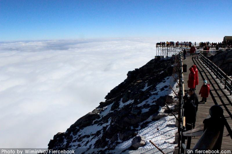 วิวจาก Jade Dragon Snow Mountain ยอดเขาหิมะมังกรหยก รีวิว เที่ยวลี่เจียง เที่ยวเอง ไปเอง ไม่ง้อทัวร์ ไปอย่างไร พักที่ไหน มีอะไรเที่ยวบ้าง 