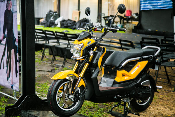 Social,  All New Zoomer-X, Honda, ฮอนด้า, รถจักรยานยนต์ฮอนด้า, Art Gallery, เปมิกา จีรนรภัทร, ภิญญาดา จันทร์แจ่มจรูญ,วศิน อัศวนฤนาท และ ณัฐชนน ภูวนนท์, คลองสาน The Jam Factory, The Jam Factory, เด็กอาร์ต, Mary is happy, ผ้าป่าน สิริมา บรรณาธิการสาว The Jam Factory Magazine, บาส เทพวรรณ CEO Zaap Organization, นักร้องวง Poly Cat, จีน กษิดิศ, ซัน Smile Club ช่างผมชื่อดัง, Alex Face Graphic Designer, วรรณสิงห์ ประเสิรฐกุล, unblock, Honda All New Zoomer-X