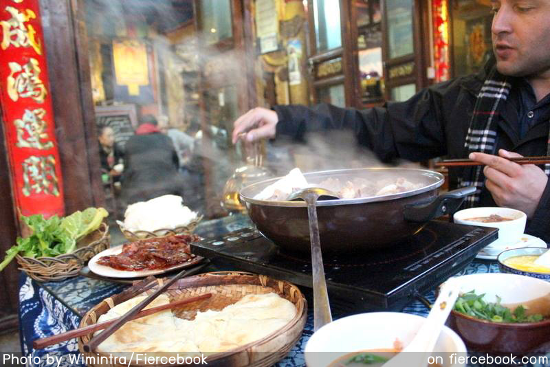 ร้านอาหาร จิ้มจุ่ม สไตล์ Naxi รีวิว เที่ยวลี่เจียง เที่ยวเอง ไปเอง ไม่ง้อทัวร์ ไปอย่างไร พักที่ไหน มีอะไรเที่ยวบ้าง 