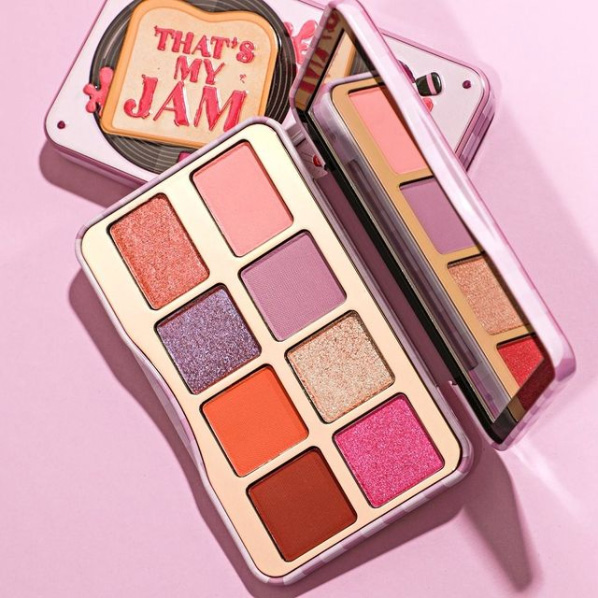 Beauty News, Too Faced, อายแชโดว์, พาเลท, แต่งตา, ออกใหม่, คอลเลคชั่นใหม่, อายแชโดว์พาเลทมินิ, Let's Play Eyeshadow Palette, That's My Jam Eyeshadow Palette, Light My Fire Eyeshadow Palette, Kitty Likes to Scratch Eyeshadow Palette, Be My Lover Doll Size Eyeshadow Palette (Limited Edition)