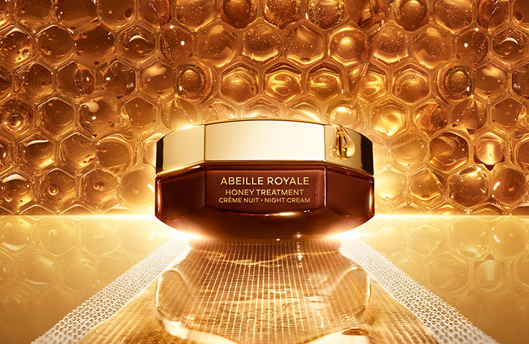 Beauty News, Guerlain, Abeille Royale Honey Treatment Cream, Abeille Royale Honey Treatment Day, Abeille Royale Honey Treatment Night, ราคา, เท่าไร, ครีม, เดย์ครีม, ไนท์ครีม, ฟื้นฟูผิว, บำรุงผิว, อ่อนเยาว์, Black Bee, ผึ้งดำ, เกาะอูแวซองต์, เกอร์แลง