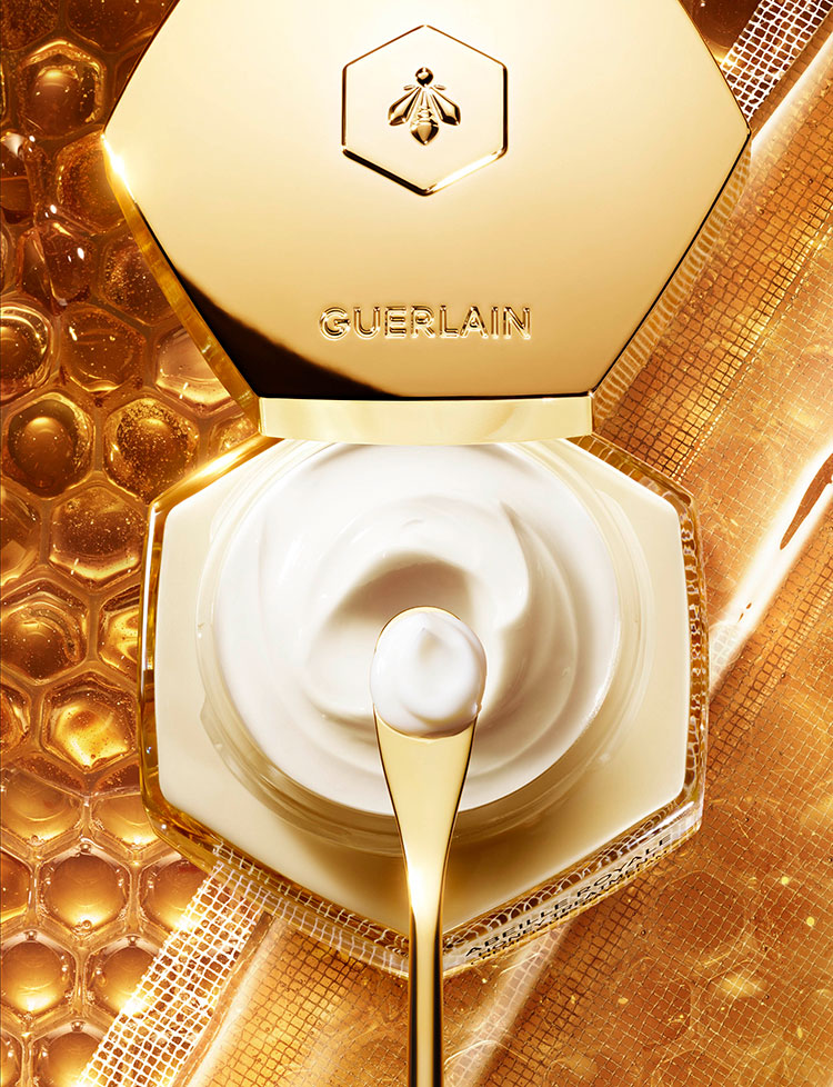 Beauty News, Guerlain, Abeille Royale Honey Treatment Cream, Abeille Royale Honey Treatment Day, Abeille Royale Honey Treatment Night, ราคา, เท่าไร, ครีม, เดย์ครีม, ไนท์ครีม, ฟื้นฟูผิว, บำรุงผิว, อ่อนเยาว์, Black Bee, ผึ้งดำ, เกาะอูแวซองต์, เกอร์แลง