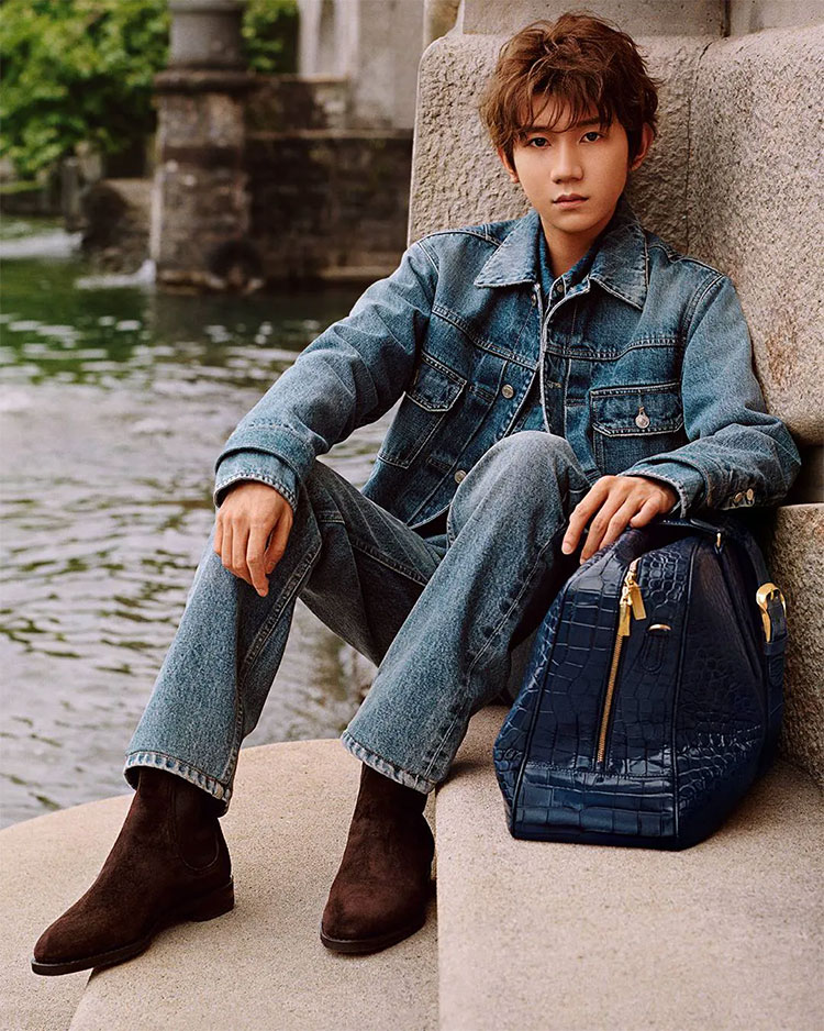 Fashion News, Bally, Fall/Winter 2023, campaign, แคมเปญใหม่, ซีซั่น, ฤดูใบไม้ร่วง-ฤดูหนาว 2023, Simone Bellotti, Alasdair McLellan, รอย หวัง, Roy Wang, แบรนด์แอมบาสเดอร์, วิลล่า เฮเลเนม, Villa Heleneum, ซิโมเน่ เบลล็อตติ