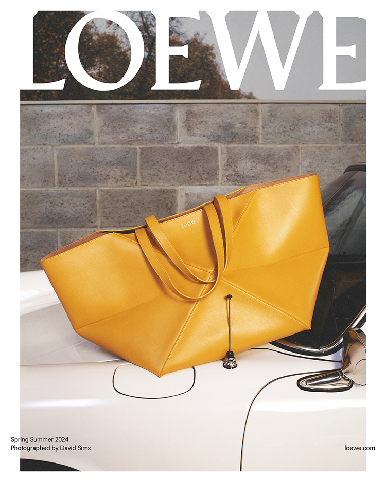 Fashion News, LOEWE, LOEWE Men, Spring/Summer 2024, โกบอลแบรนด์แอมบาสเดอร์, Global Brand Ambassador, Jamie Dornan, Omar Apollo, Puzzle fold tote, Campo, Lynda Benglis, David Sims