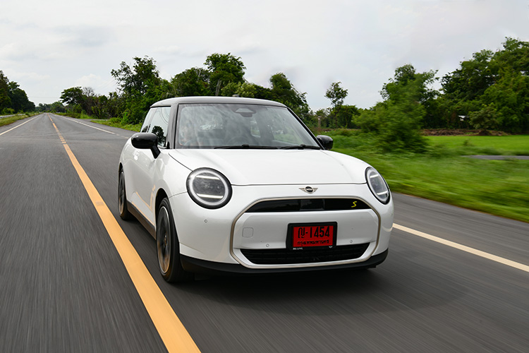 Lifestyle News,  มินิ ประเทศไทย, มินิคูเปอร์ เอสอี, ใหม่, มินิมอล, The new MINI Cooper SE, รถยนตร์, 3 ประตู, รถมินิ, รถไฟฟ้า, พลังงานไฟฟ้า, มินิพลังงานไฟฟ้า, ราคา, เท่าไร